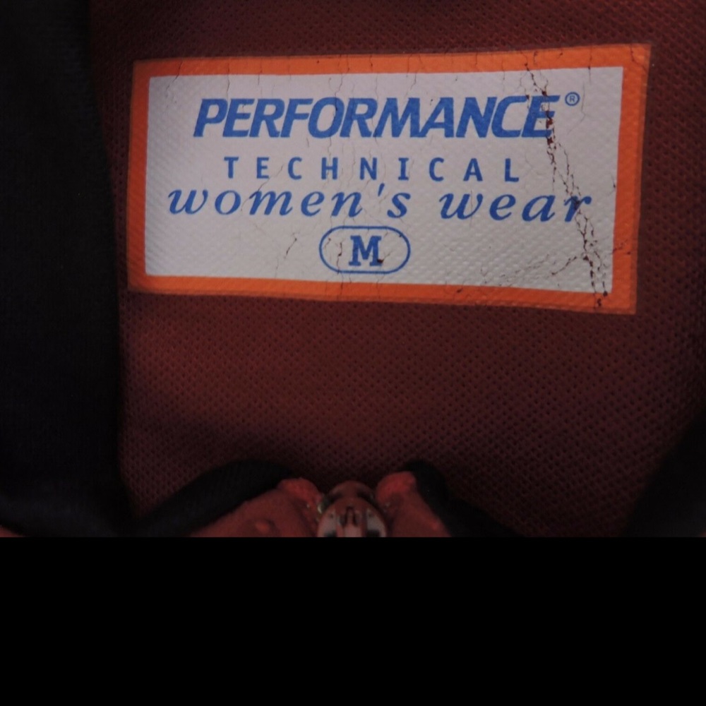 Performance Technical Women’s Wear Cycling Shirt - Picture 7 of 10
